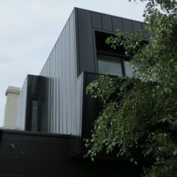 interlocking-panel-featured-on-striking-residence